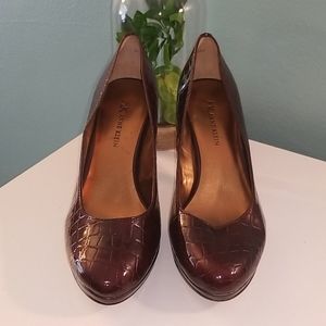 EUC  Burgundy Pumps